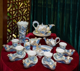 Bộ ấm chén Phượng Hoàng Lửa vẽ vàng - Quà tặng cao cấp