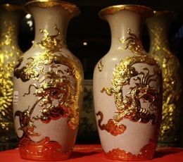 Lọ Lộc Bình Dát Vàng 24K Cảnh Rồng Chạm Nổi Cao 30cm