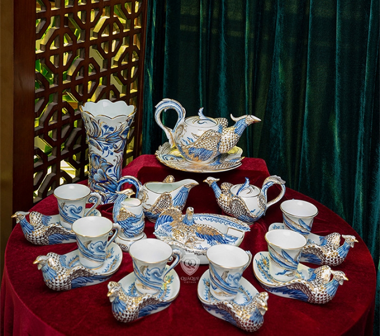 Bộ ấm chén Phượng Hoàng Lửa vẽ vàng - Quà tặng cao cấp