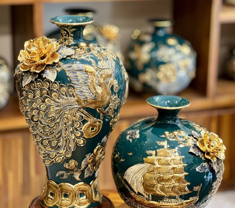 Mai bình tích lộc - Chim Công phú quý dát vàng 24K H55