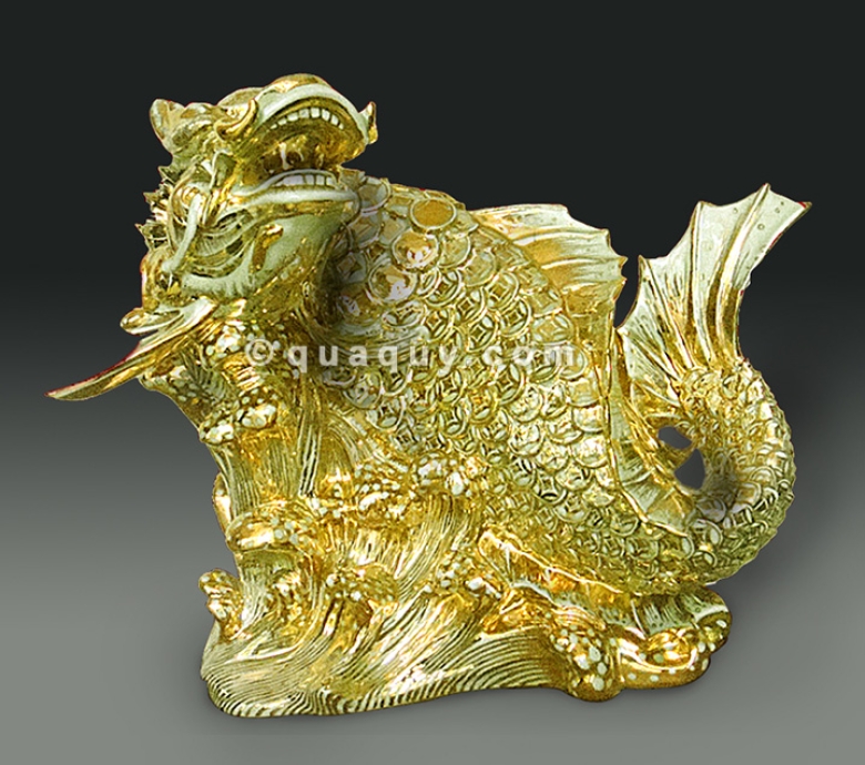 Tượng cá chép hóa rồng vẽ vàng